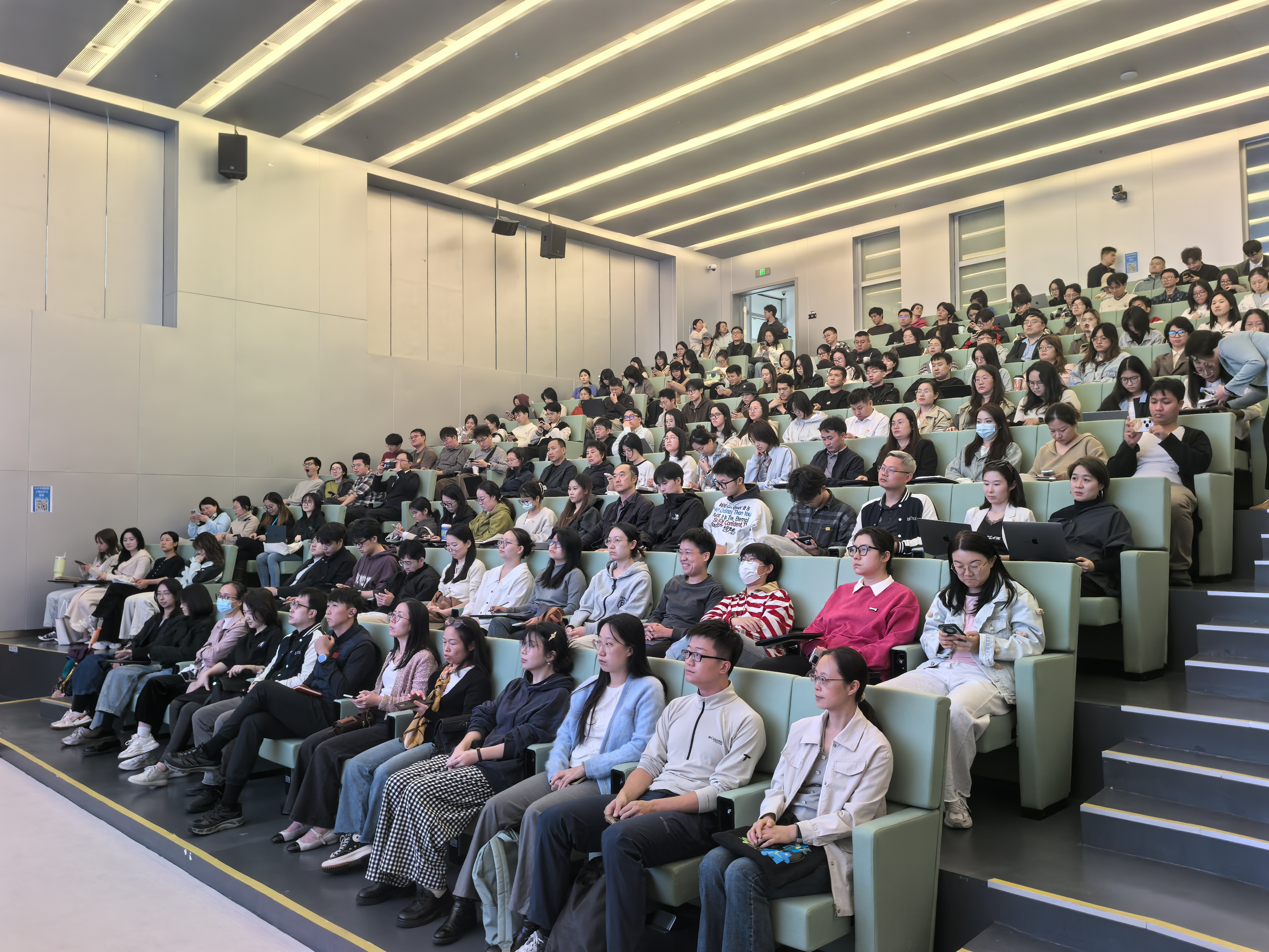 1764654913799074995.jpg 2.jpg